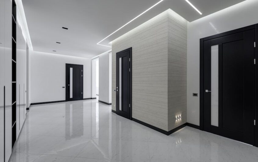 Drzwi przesuwne w kasecie: montaż w ścianie g-k w mieszkaniu krok po kroku