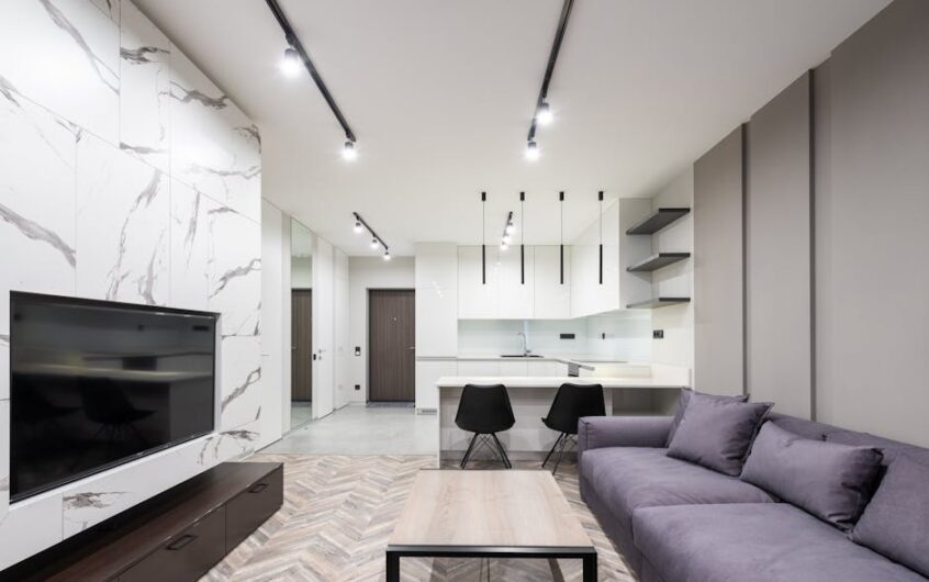 Oświetlenie szynowe w mieszkaniu: plan, dobór i montaż krok po kroku